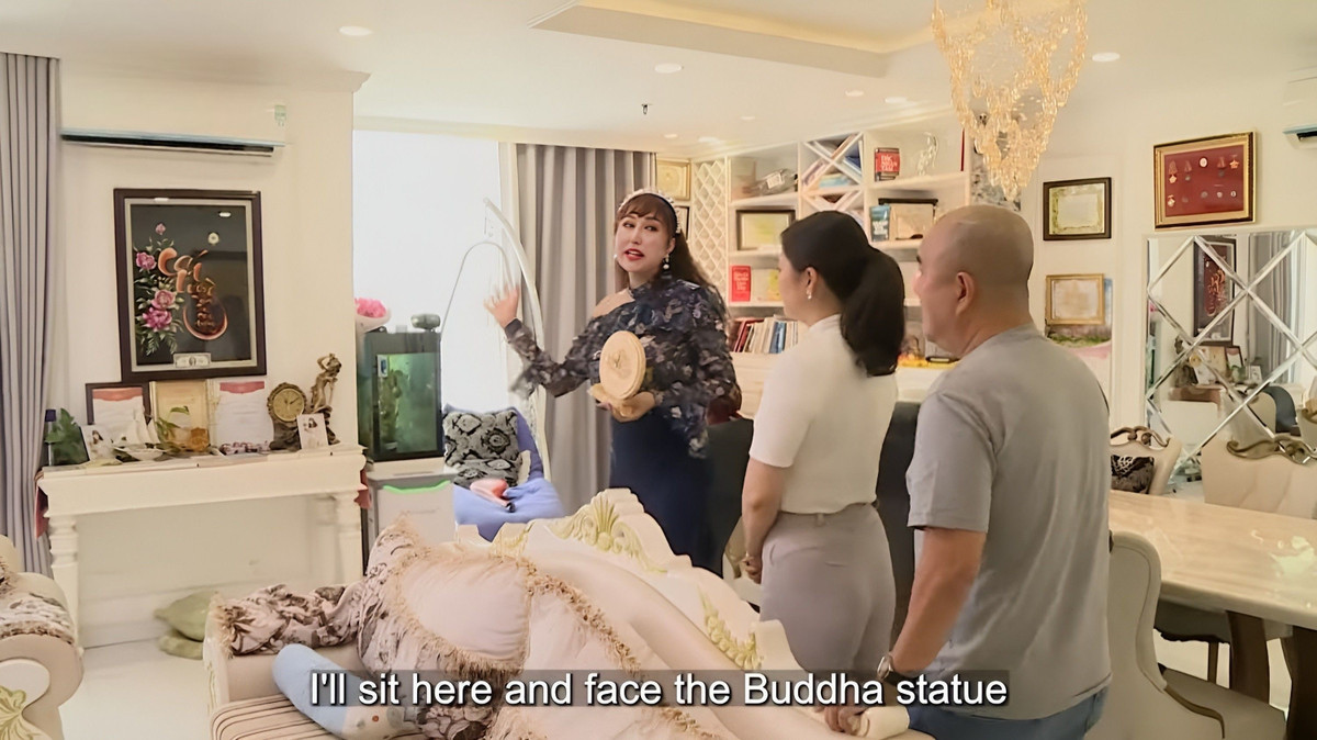 Phi Thanh Vân mua và ghép hai căn hộ liền kề thành một để có không gian rộng và thoáng gồm ba phòng ngủ. Ảnh chụp màn hình