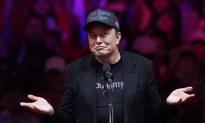 Elon Musk hiện là nhà tài trợ lớn nhất của Trump khi đóng góp ít nhất 75 triệu USD cho America PAC - siêu ủy ban hành động chính trị ủng hộ cựu Tổng thống Mỹ. Ảnh: CNBC