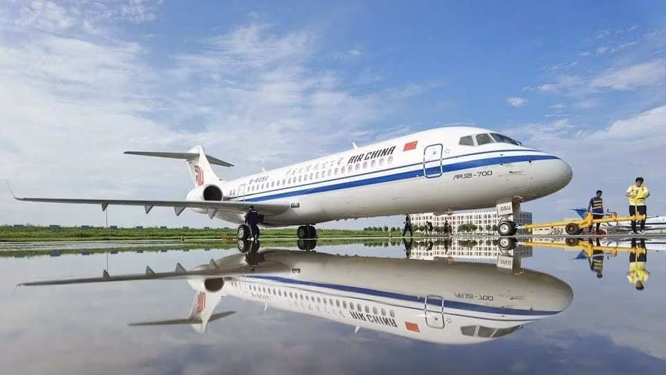 Ngoài C919, Comac còn phát triển mẫu tàu bay ARJ21, một dòng tàu bay khu vực. Ảnh: AirInsight