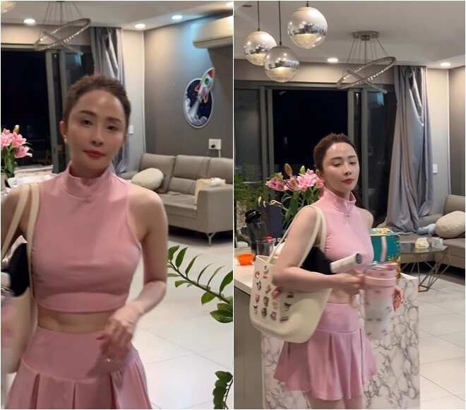 Phòng khách được tô điểm bởi nhiều đèn trần thả lung linh. Ảnh: FBNV