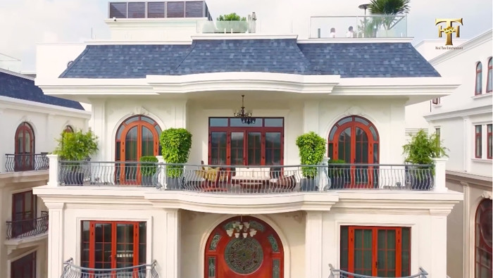 Gia đình Việt Hương hiện sống trong căn biệt thự trị giá 300 tỷ tại thành phố Thủ Đức. Ảnh chụp màn hình