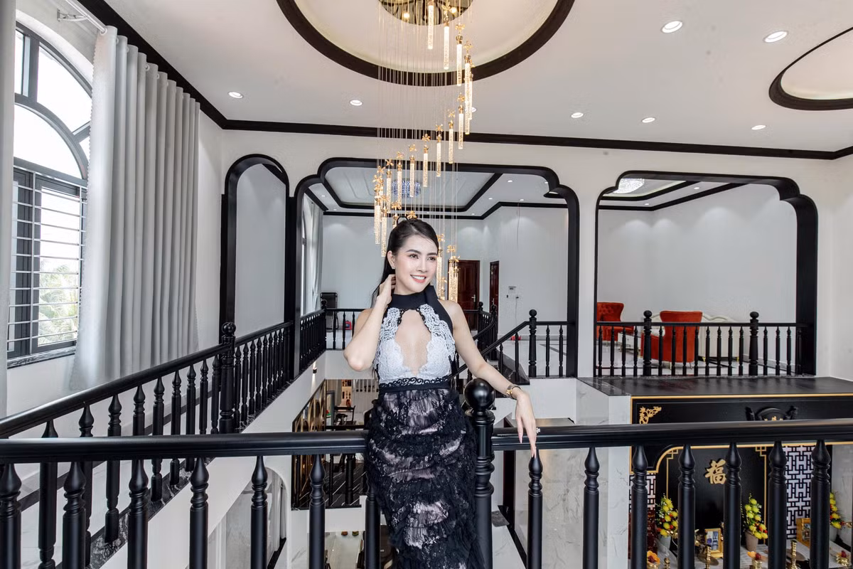 Phần nội thất được người đẹp kỳ công lựa chọn để phù hợp với người lớn tuổi và tạo nên một tổng thể hoàn chỉnh. Ảnh: FB Mơ Phan