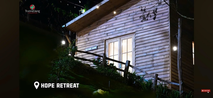 Không gian ngôi nhà lãng mạn và thoáng đãng thích hợp để các thành viên trong gia đình sinh hoạt cùng nhau. Ảnh chụp màn hình