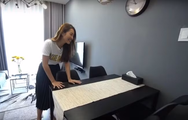 Để tiết kiệm chi phí, diễn viên Khả Ngân tự tay lựa chọn và sắm từng món đồ nội thất. Ảnh chụp màn hình