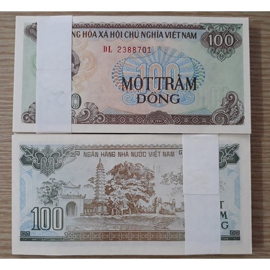 Do khan hiếm nên mỗi tờ tiền 100 đồng được các điểm đổi tiền lẻ rao bán trên mạng với giá 20.000 đồng, cao gấp 200 lần so với mệnh giá. Ảnh: Shoppe