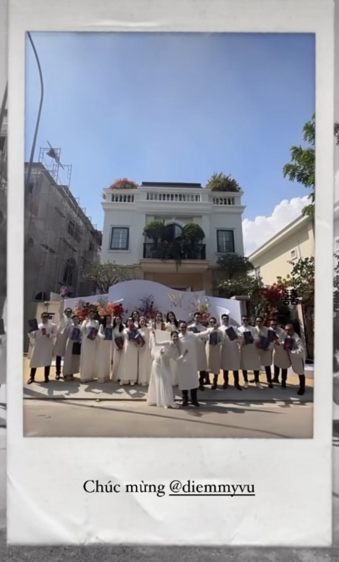 Biệt thự của Diễm My 9X và chồng doanh nhân gồm 2 tầng, có gam màu trắng chủ đạo. Ảnh: Faceboo