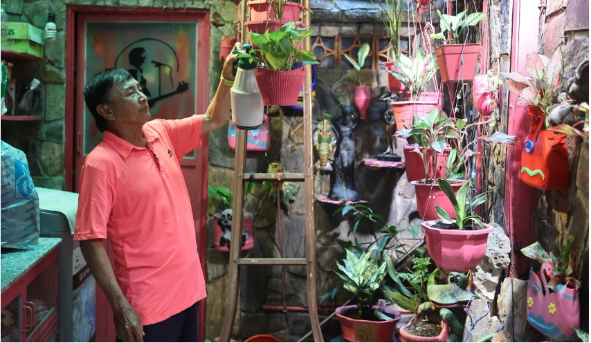 Phần lớn các vật dụng trong nhà đều màu hồng. Ảnh: Thegioitiepthi