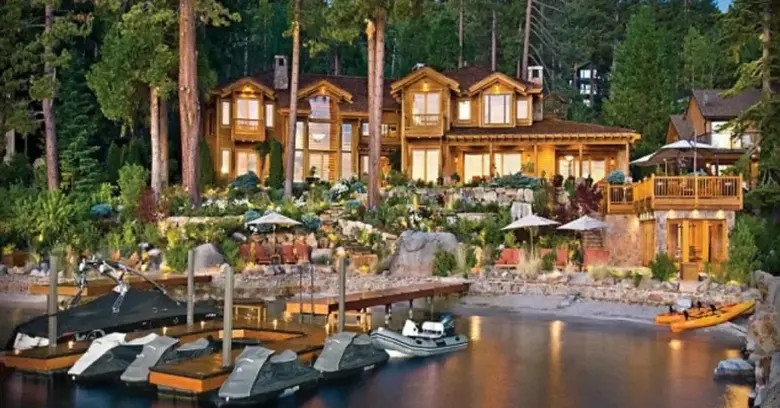 Ellison Estate thuộc sở hữu của nhà đồng sáng lập Oracle Larry Ellison, là bất động sản rộng lớn theo phong cách Nhật Bản tại California. Đây là một trong những ngôi nhà đắt nhất thế giới với 200 triệu USD. Ảnh: Capitalexotic