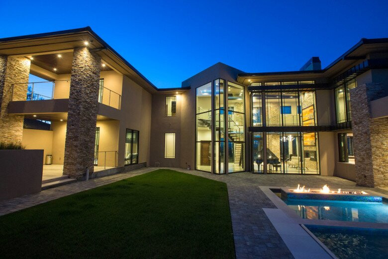 Căn biệt thự khiến nhiều người choáng ngợp bởi sự tráng lệ. Ảnh: FB Thuy Tien Mfas