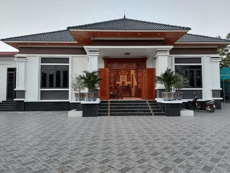 Nhà cáp 4 mái Nhật cổ điển sử dụng cửa và nội thất gỗ ấm cúng. Ảnh: Internet