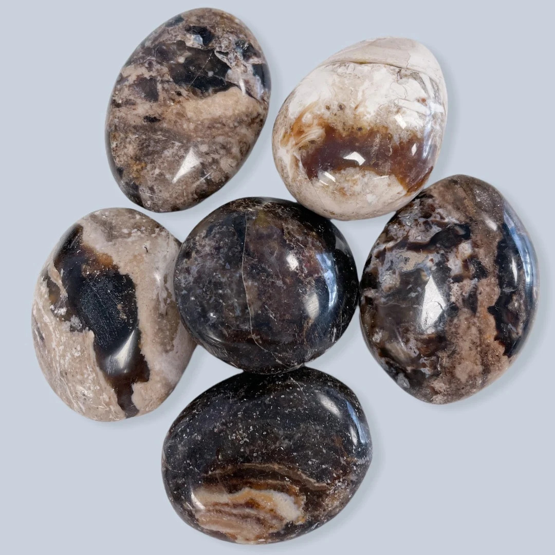 Để tiến hành một lần tìm kiếm opal cần phải có từ 150.000 đến 100.000 USD trong túi. Ảnh: Sweet opals