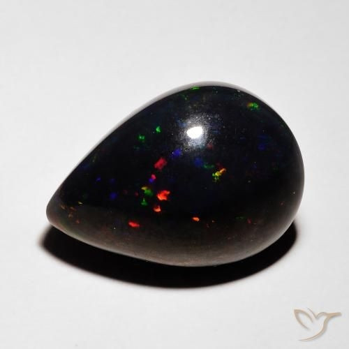 Tuy nhiên, với những thợ mỏ, đào được opal đen là một canh bạc. Ảnh: GemSelect