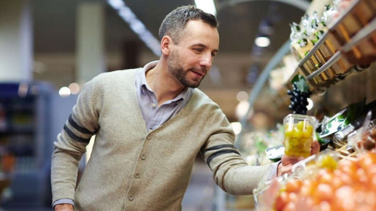 Sống dưới mức thu nhập là thói quen cốt lõi của người giàu có. Họ mua những căn nhà giá rẻ, lái chiếc xe hợp lý và tránh đồ xa xỉ. Ảnh: Getty