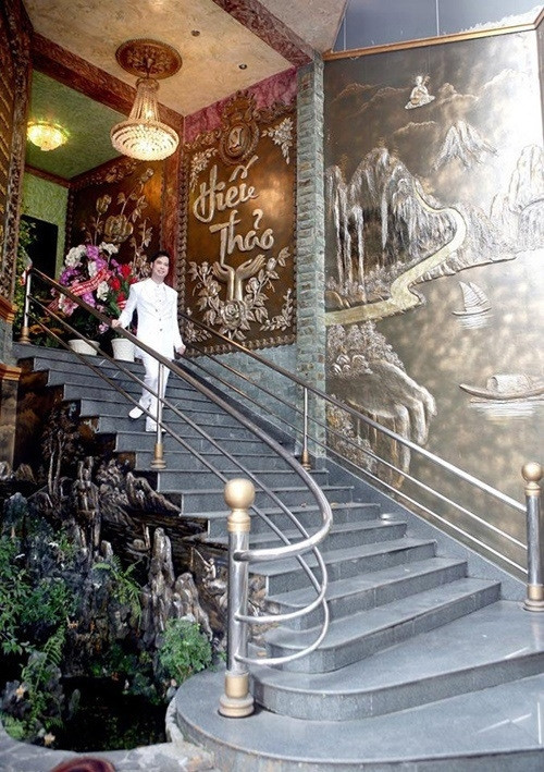 Biệt thự của Ngọc Sơn gây ấn tượng với lối kiến trúc độc đáo. Ảnh: Vietnamnet