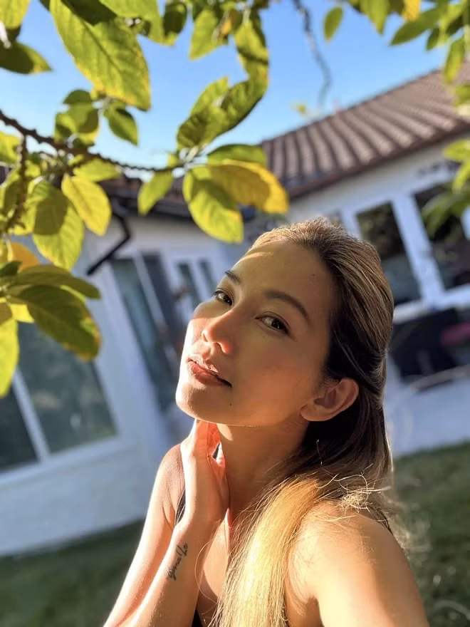 Kim Hiền đang sống trong căn biệt thự trắng tại tiểu bang California (Mỹ) với diện tích khoảng 200m2. Ảnh: FB Kim Hiền