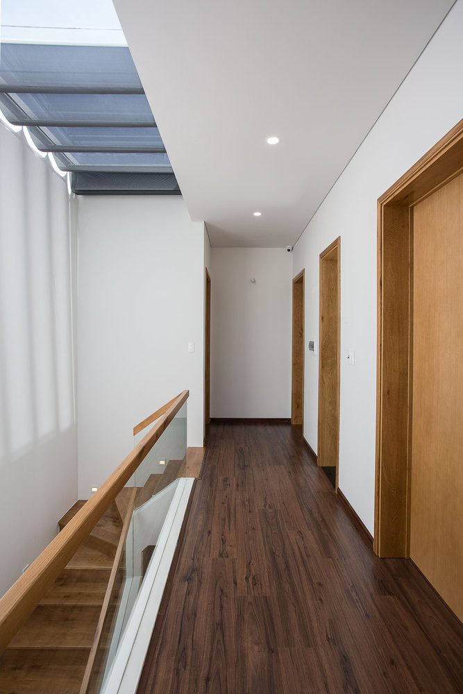 Ngoài ra còn áp dụng một số phần mềm hoàn toàn tự động hoặc được điều khiển từ bất kỳ đâu trên thế giới chỉ bằng một nút nhấn để chăm sóc và tưới cây. Ảnh: Archdaily