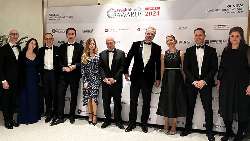 Không muốn tài sản lọt ra ngoài gia tộc, vì thế di chúc của ông đã vạch ra một hệ thống kế vị phụ hệ cứng nhắc. Ảnh: Rothschild &amp; Co