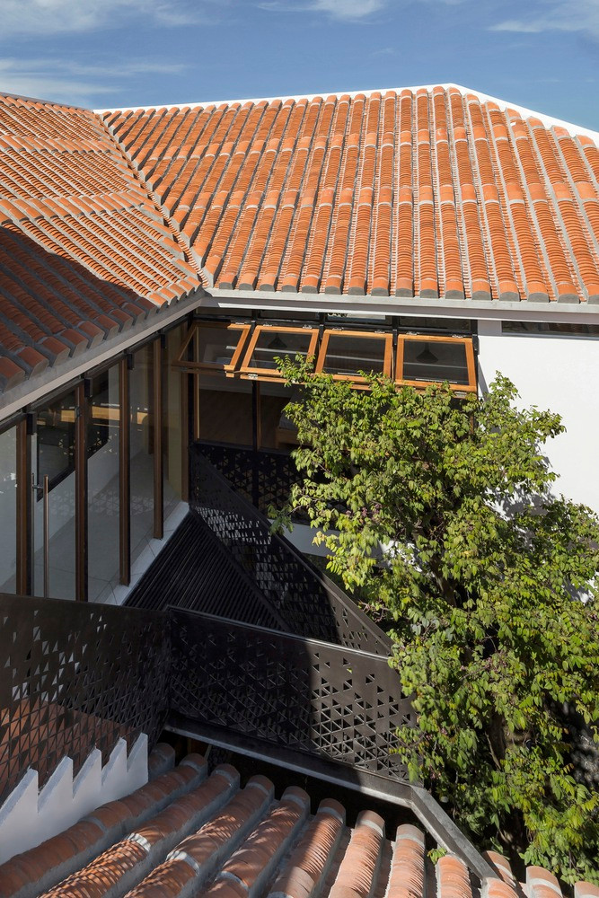 Gia chủ mong muốn một cuộc sống yên tĩnh và ưu tiên không gian cho trẻ phát triển. Ảnh: Hoàng Lê