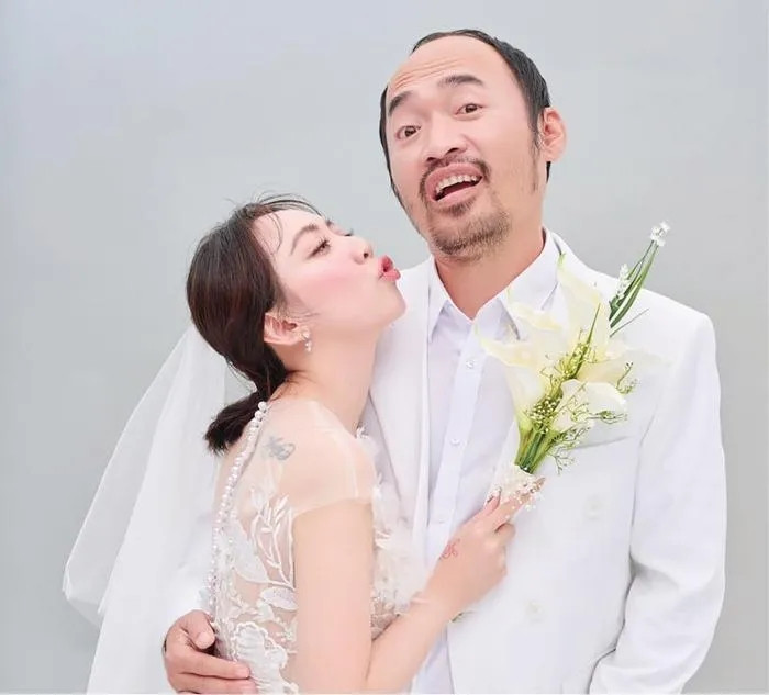  Thu Trang - Tiến Luật là một trong những cặp vợ chồng viên mãn của showbiz Việt. Ngoài sự nghiệp thăng hoa, cặp đôi sở hữu khối tài sản không phải dạng vừa. Ảnh: PhunuVietNam