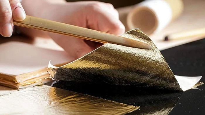 Nghệ thuật dát vàng cũng là một trong những môn nghệ thuật thủ công nổi tiếng thế giới của thành phố. Ảnh: Thebecos