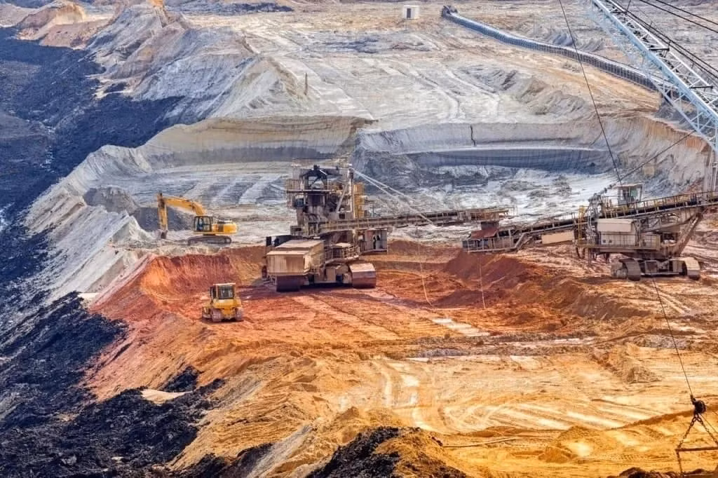 Uzbekistan đã sản xuất 100 tấn vàng vào năm 2023, tương đương với sản lượng của nước này trong thập kỷ qua. Ảnh: Getty