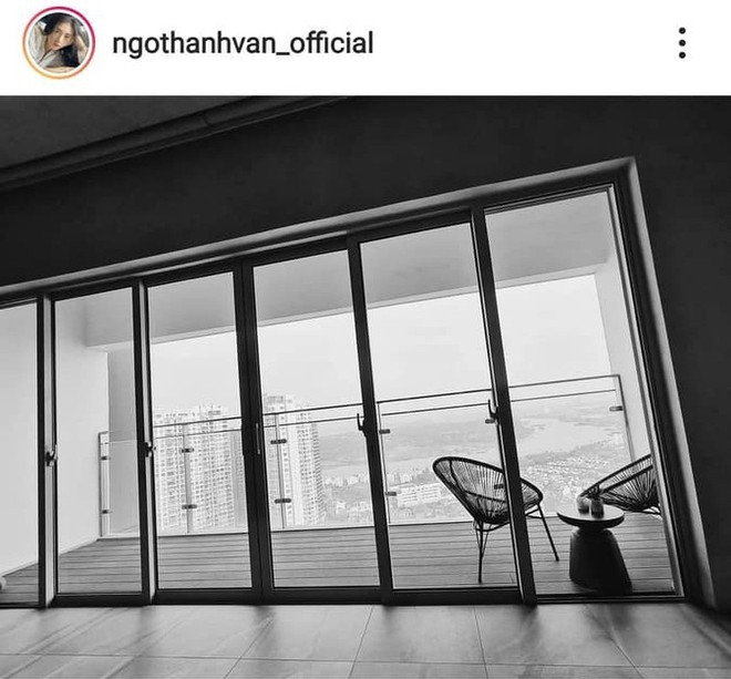 Căn hộ của Ngô Thanh Vân - Huy Trần rộng 150m2, có view trọn thành phố và sông Sài Gòn cực kì thoáng mát. Ảnh; FBNV