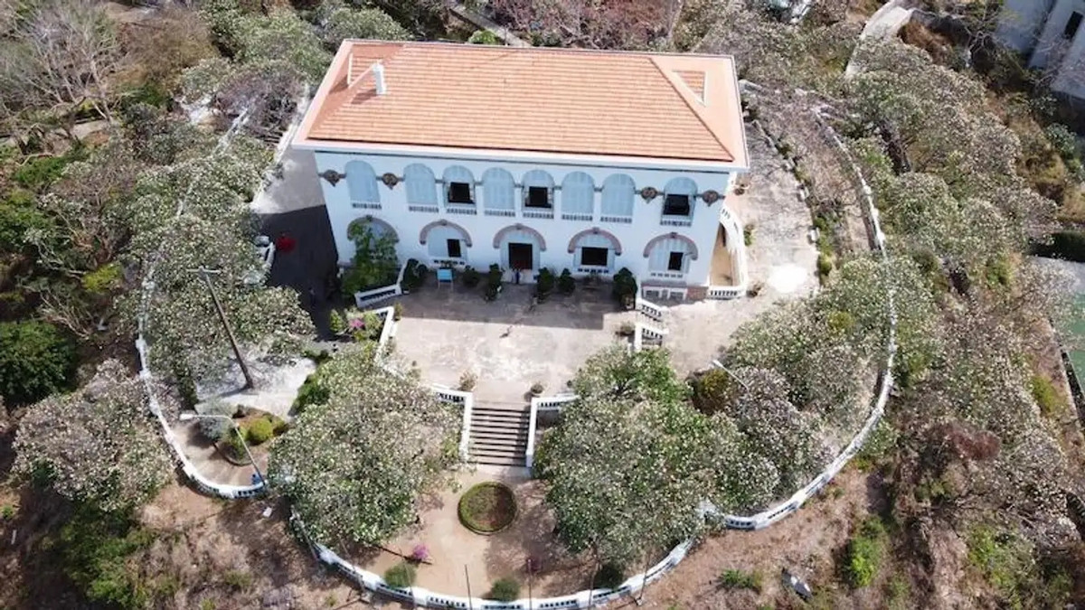 Dinh thự được xây dựng từ năm 1898 và hoàn thành 4 năm sau đó. Đây là nơi nghỉ dưỡng của Toàn quyền Pháp tại Đông Dương, rồi đến vua Bảo Đại. Ảnh: Báo Người lao động