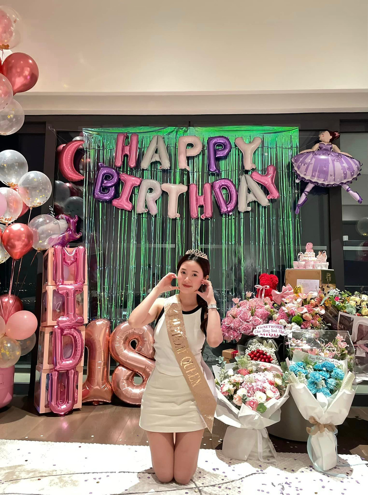 Sàn nhà được ốp gỗ sang trọng. Ảnh: FB Đặng Thị Mỹ Dung