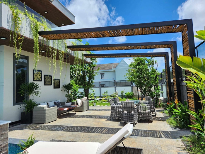 Nằm cách trung tâm thành phố gần 30km, biệt thự của Quách Thành Danh rộng 1.200m2, giá trị ước tính 35 tỷ đồng, trong đó riêng mảnh đất khoảng 20 tỷ đồng. Ảnh: FB Quach Thanh Danh