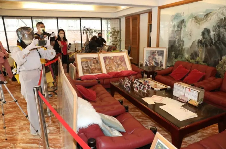 Có một khoảng thời gian, nữ sĩ Quỳnh Dao sửa lại khu nhà, lắp đặt thêm thang máy và mở cửa để mọi người có thể đến tham quan. Ảnh: Sohu