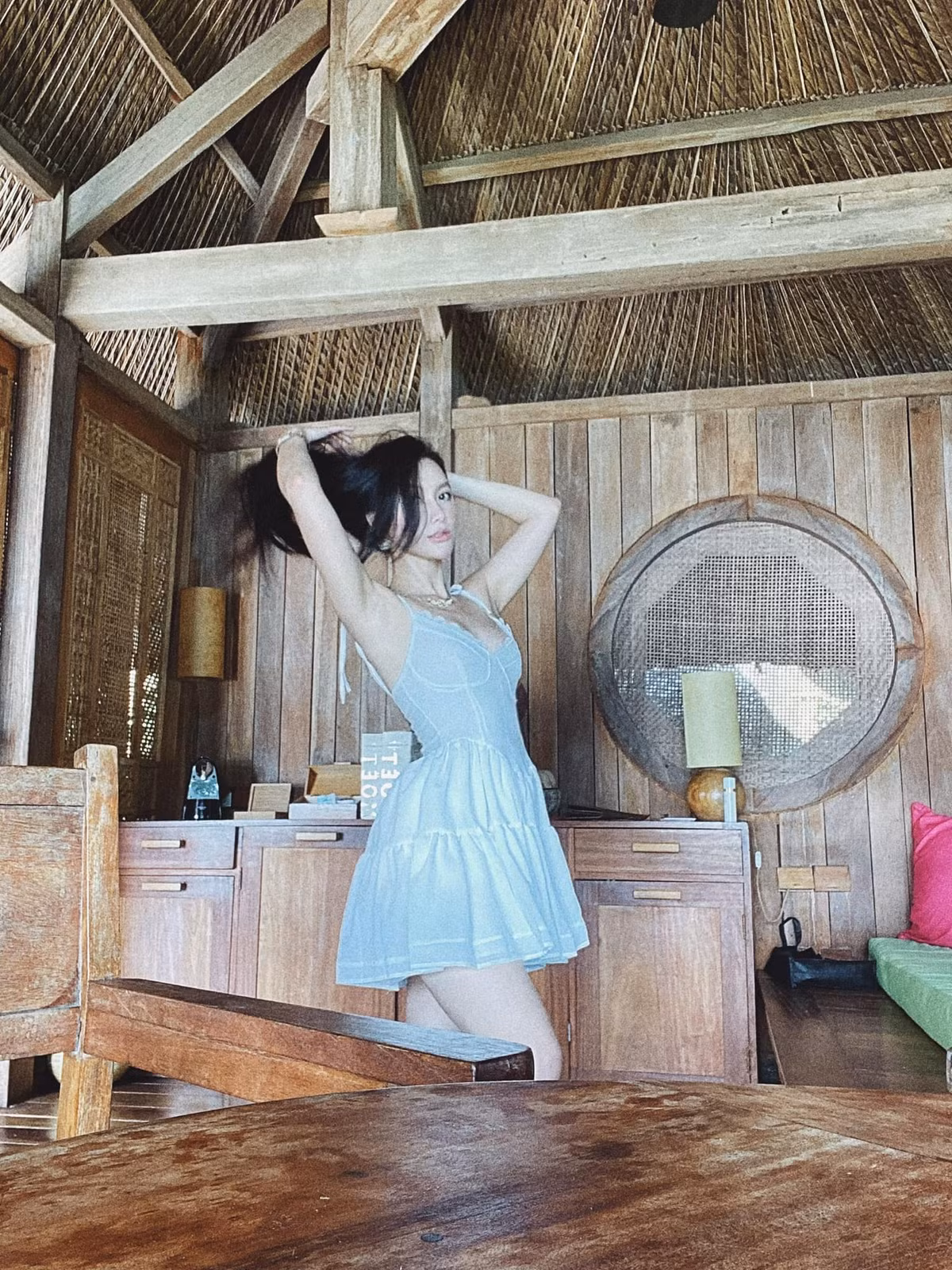 Tuy nhiên năm 2020, MC Minh Hà đã rời VTV. Vắng bóng trên truyền hình song nữ MC sinh năm 1987 vẫn được đông đảo người hâm mộ theo dõi qua mạng xã hội. Ảnh: FBNV