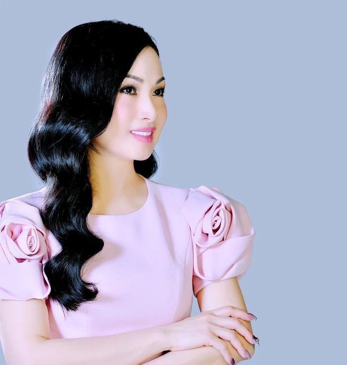 Sau khi kết hôn với tỷ phú Chính Chu, Hà Phương càng thêm viên mãn. Cô được biết đến với danh xưng "ca sĩ người Việt giàu nhất thế giới" hay "nữ ca sĩ tỷ phú". Ảnh: Người lao động