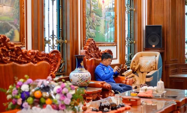 Nội thất trong ngôi biệt thự được tuyển chọn kỹ lưỡng và có giá trị tới 2 tỷ đồng. Ảnh: Baohaiduong