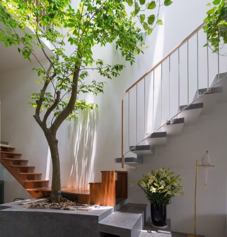 Với trường hợp này, gia chủ nên cân nhắc vật liệu sử dụng sao cho đẹp và bền. Thay vì gỗ, có thể dùng gạch ốp lát, sàn đá hoa cương. Ảnh: Internet