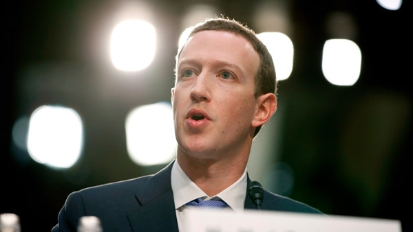 Câu trả lời là, ngay cả khi Zuckerberg chi tiêu 18 triệu USD mỗi ngày trong 30 năm tới, tỷ phú Mark Zuckerberg vẫn giữ được danh hiệu tỷ phú với ít nhất gần 8 tỷ USD còn lại. Ảnh: Abc news