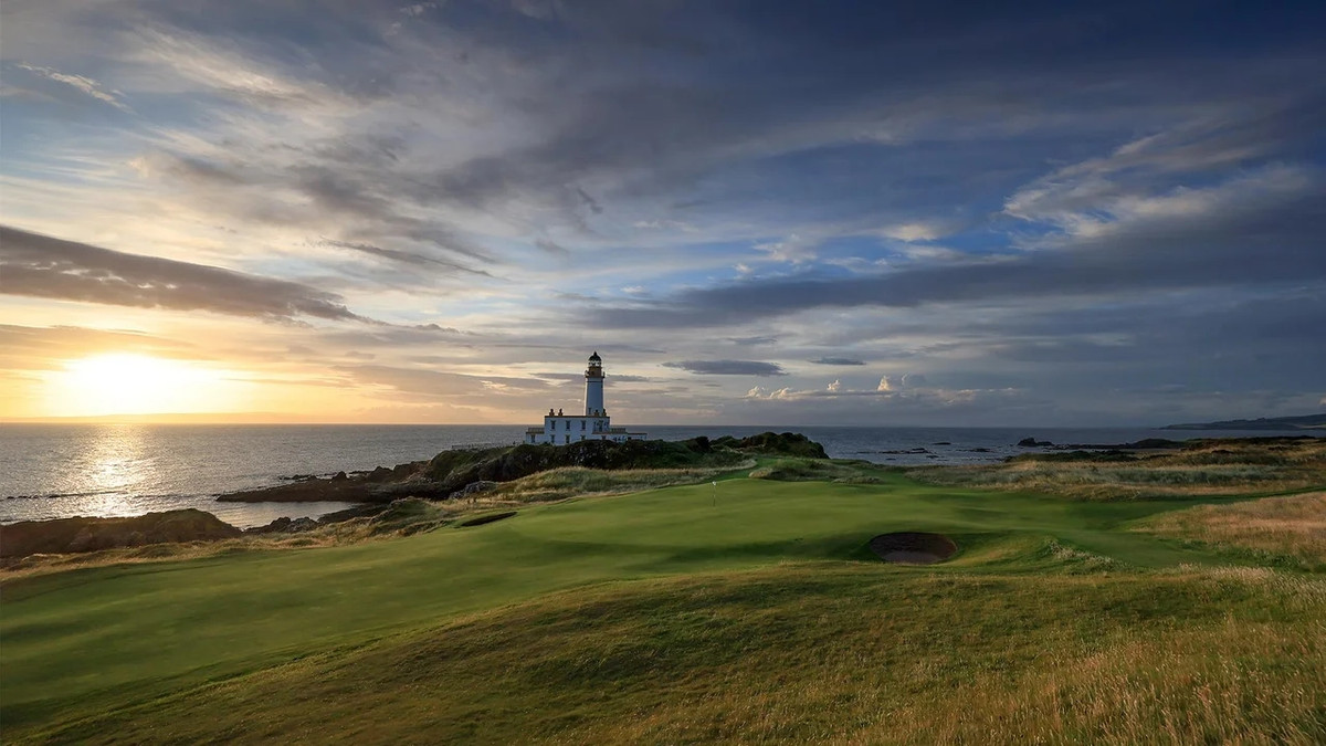 Sân golf Trump Turnberry dự kiến đắt đỏ nhất thế giới năm 2025 San golf Trump Turnberry du kien dat do nhat the gioi nam 2025