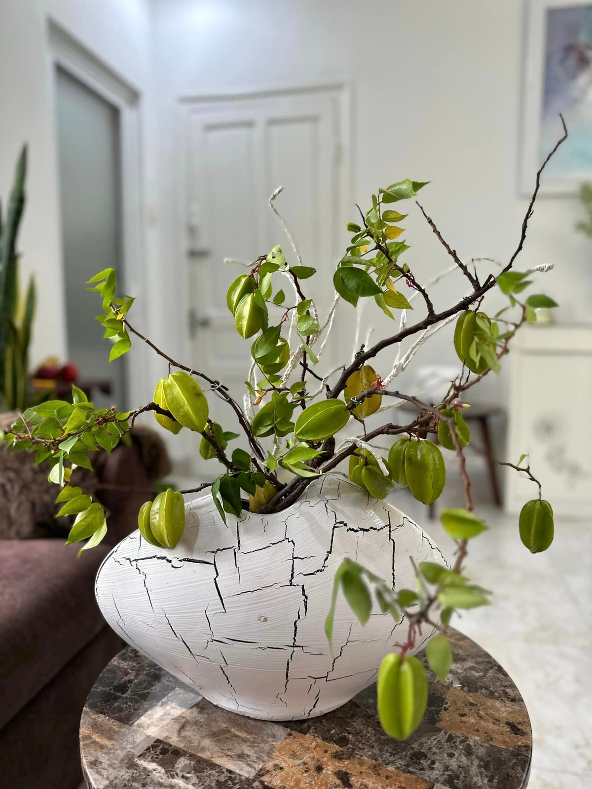 Cành khế cũng được Mỹ Lệ cắm đầy sáng tạo. Ảnh: FB Hoàng Thị Mỹ Lệ