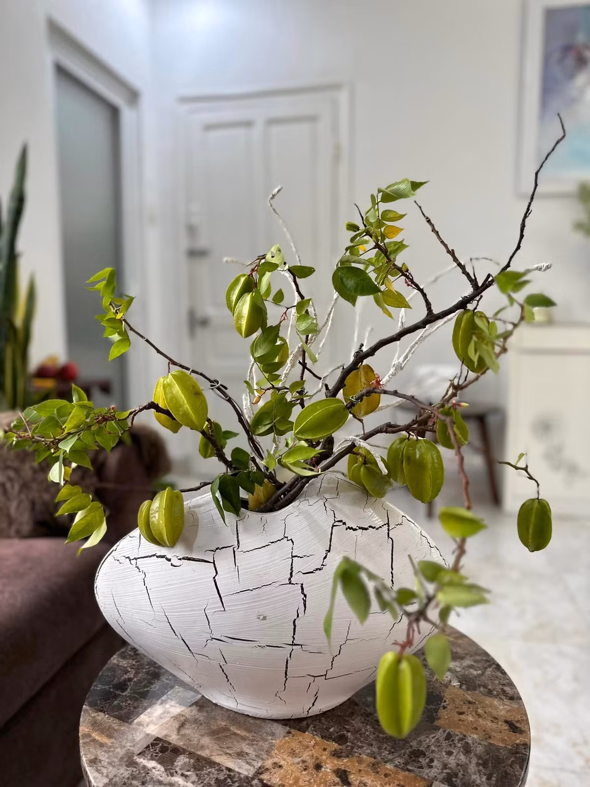 Cành khế cũng được Mỹ Lệ cắm đầy sáng tạo. Ảnh: FB Hoàng Thị Mỹ Lệ