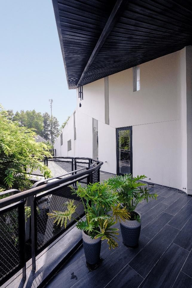 Tổ hợp không gian độc đáo phục vụ công năng tạo nên một khối dáng độc đáo, khác biệt đã đáp ứng được hoàn toàn nhu cầu của gia chủ. Ảnh: Dung Huỳnh