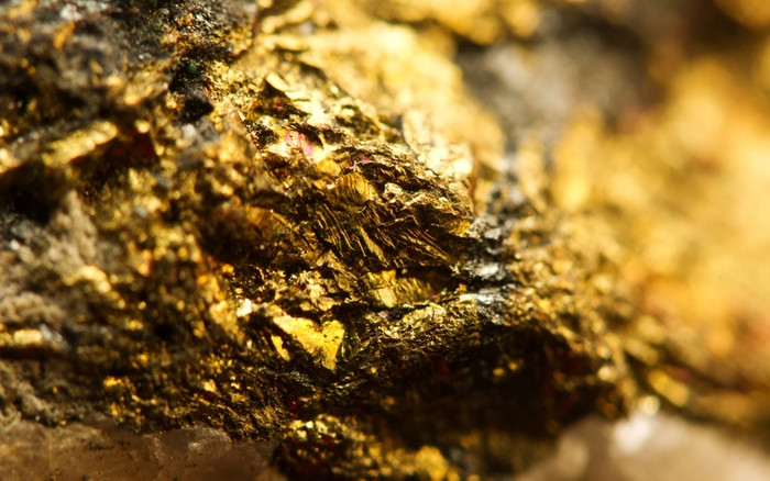 Nhiều người bất ngờ khi một khối vàng khổng lồ như vậy lại được đặt ở nơi công khai, dễ thấy. Không ít người tự hỏi tại sao tảng vàng này lại không bị kẻ xấu lấy cắp. Ảnh minh họa