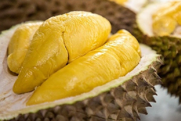 Những trái sầu riêng Ri6 có phần cơm màu vàng ươm đẹp mắt, hạt lép, cơm ráo và vị ngọt thơm, béo bùi nồng nàn. Ảnh: Facebook