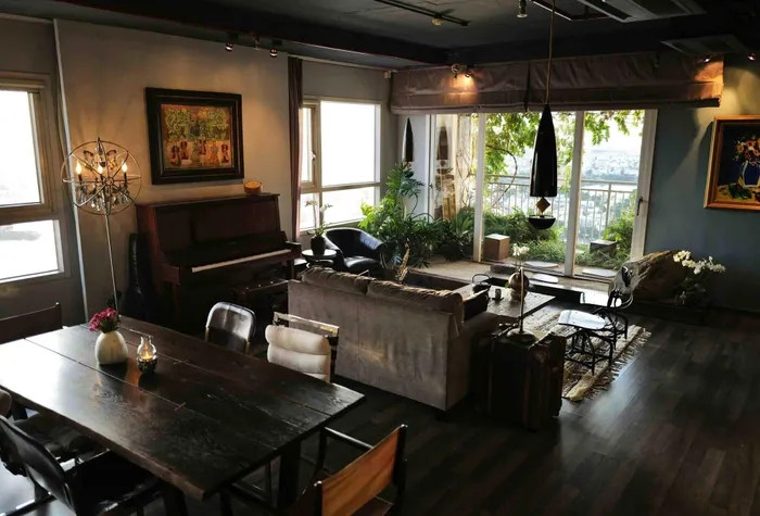 Tại TP HCM, Hồng Nhung còn sở hữu nhà riêng triệu đô, rộng 200m2, được cô mua vào năm 2021. Ảnh: Suckhoedoisong