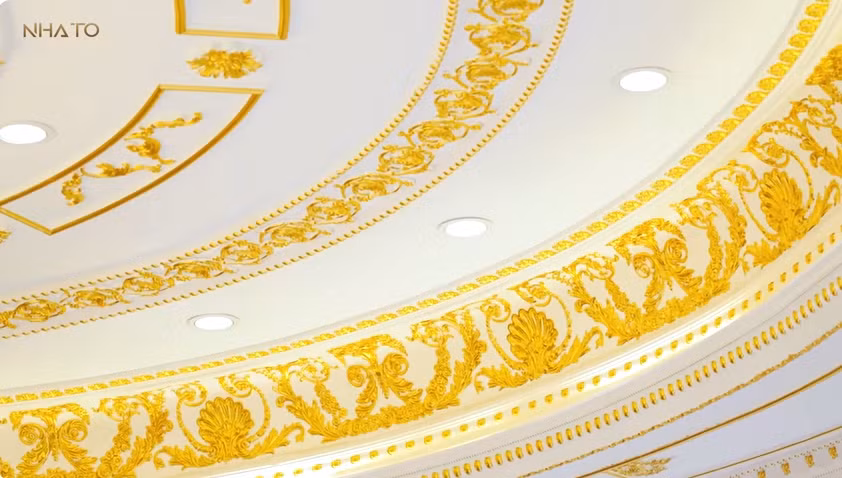 Đặc biệt, khắp nơi trong nhà đều được dát bằng vàng thật. Ảnh chụp màn hình NhaTo