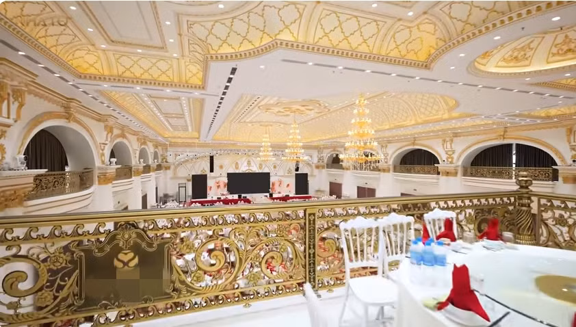 Tầng 5, 6, 7 của tòa nhà là không gian tiệc cưới. Ảnh chụp màn hình NhaTo