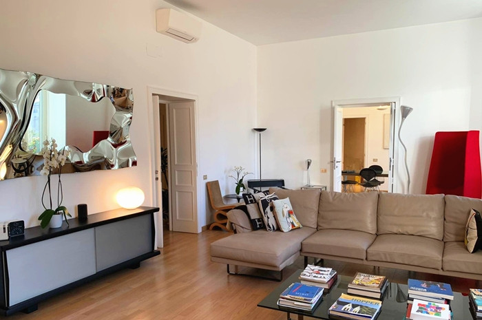 Hiện tại, Hoa hậu Ngô Mỹ Uyên và ông xã giáo sư người Italy, sống trong căn hộ 250 m2 tại một tòa nhà 6 tầng ở Rome (Ý). Ảnh: Vietnamnet