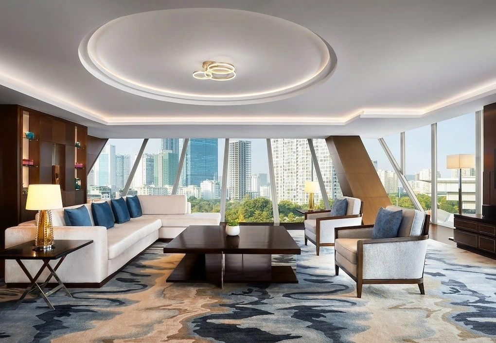 Điểm nhấn nổi bật trong khách sạn 5 sao này là phòng Tổng thống rộng 320m2 với giường cỡ King (kích thước chiều rộng và dài là 1m8x2m hoặc 2mx2m). Ảnh: Booking