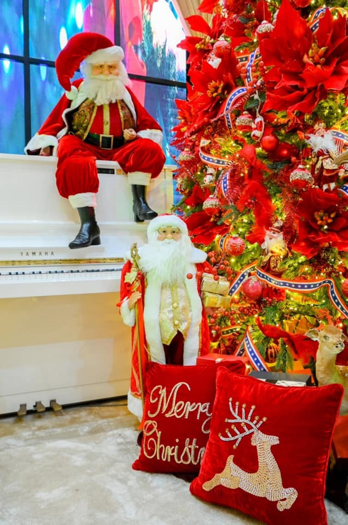 Đàm Vĩnh Hưng cho biết mọi vật liệu đều được nhập từ Mỹ về, một số mua ở Hà Nội. Ảnh: FBNV