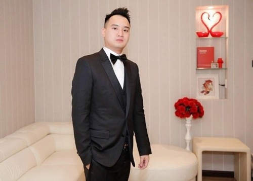 Bên cạnh việc tiếp quản công việc kinh doanh của gia đình, Đức Phạm cũng được biết đến là người có tài kinh doanh và là người đứng đầu một chuỗi cà phê nổi tiếng nhất nhì tại TP HCM. Đức Phạm cũng là CEO của một công ty giải trí. Ảnh: ĐSPL