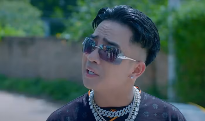 Mới đây, Đỗ Duy Nam gây ấn tượng khi vào vai Tân "khẹc" - con trai ông trùm ăn chơi, trác táng trong bộ phim "Độc đạo". Ảnh chụp màn hình