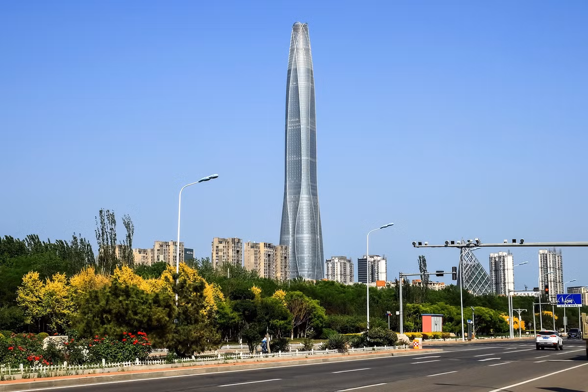 Trung tâm tài chính Thiên Tân CTF (Trung Quốc) là một tòa nhà chức năng hoàn thành vào năm 2019 ở Thiên Tân, có tổng chiều cao 530 m với 98 tầng. Ảnh: Archdaily